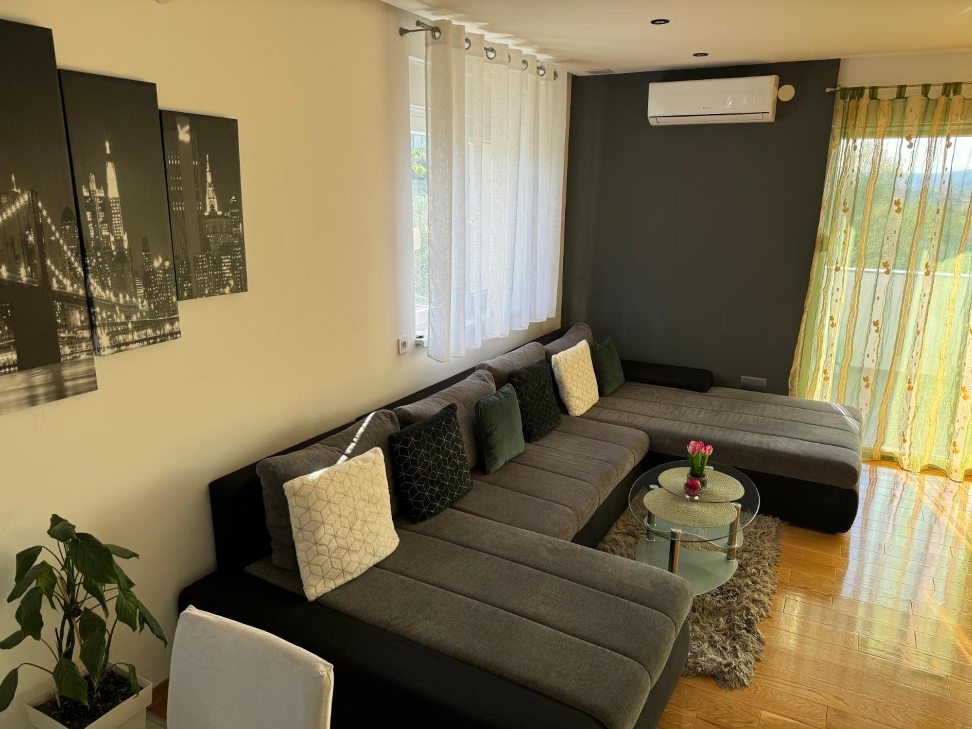 Apartment Evergreen Split Exterior photo